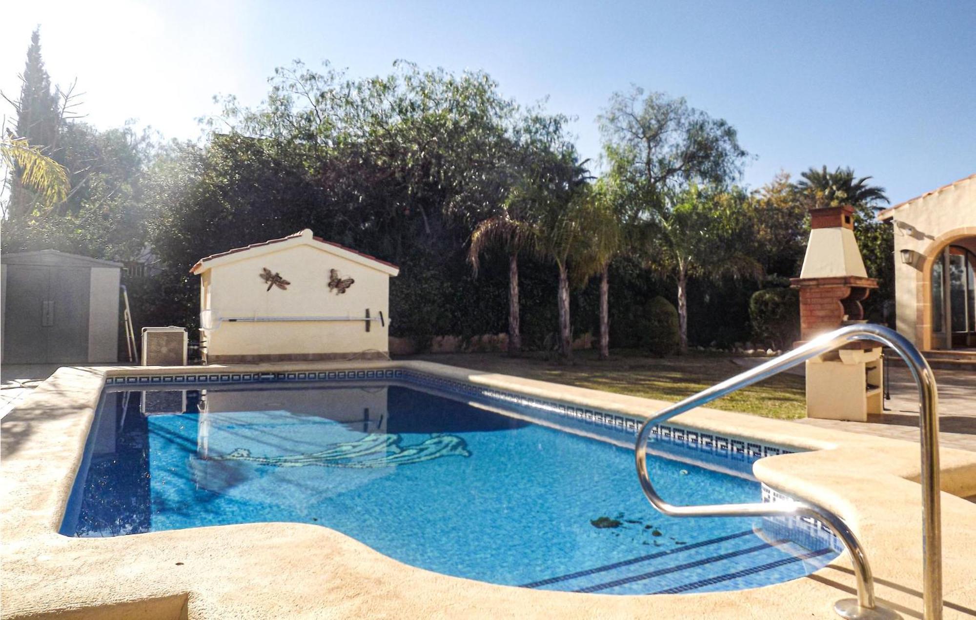 Holiday home Lovely In With Kitchen Denia